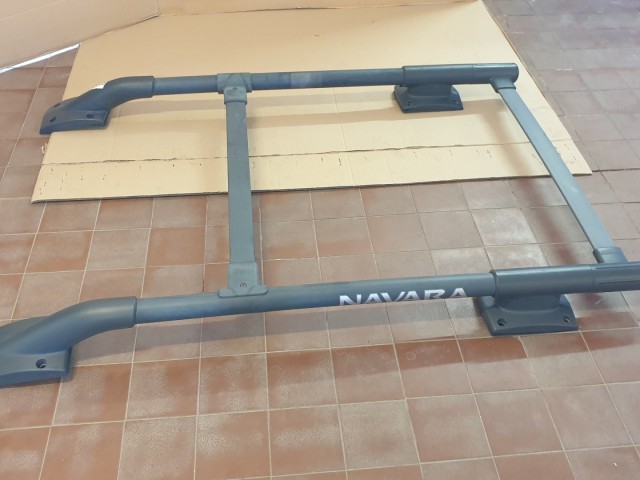 512238 Nissan Navara  D40, 2008, Tetősín. Kompletten.