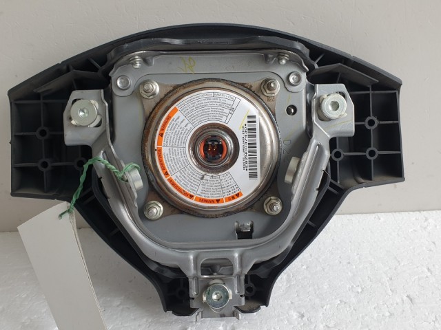 512261 Fiat Sedici 2010, Kormánylégzsák, Légzsák, 1 Csati, 3 Águ Kormányba.