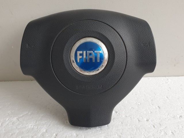 512263 Fiat Sedici 2007, Kormánylégzsák, Légzsák, 1 Csati, 3 Águ Kormányba.