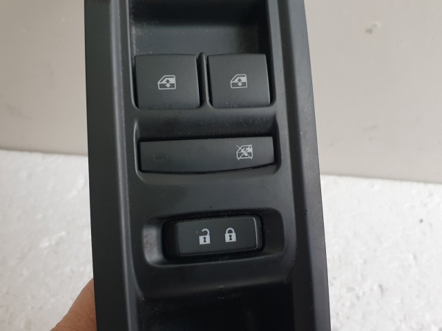 512276 Opel Mokka X, 2018, Ablakemelő Kapcsoló, 95025518-600R.