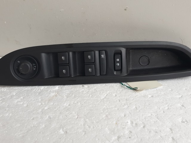 512276 Opel Mokka X, 2018, Ablakemelő Kapcsoló, 95025518-600R.