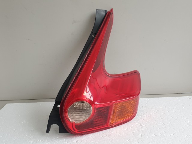 512279 Nissan Juke 2013, Jobb Hátsó Lámpa.