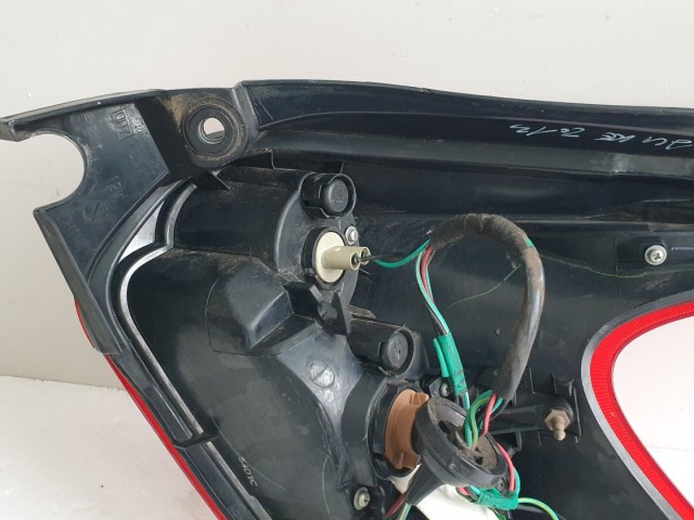 512280 Nissan Juke 2013, Bal Hátsó Lámpa.