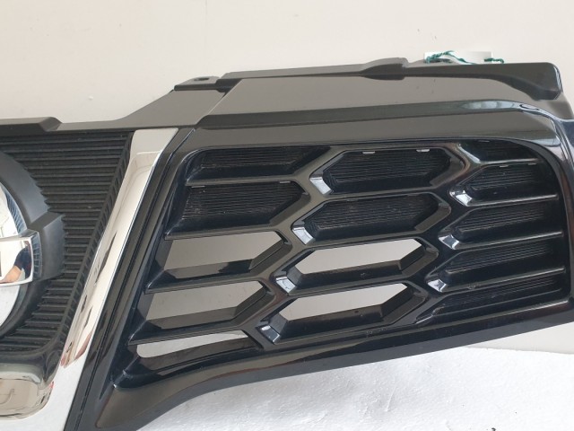 512293 Nissan Qashqai 2013, Hűtőrács, Díszrács, Hűtőrács, 62310BR00A.