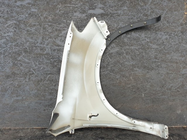 512309 Nissan Qashqai 2013, Bal Első Sárvédő.