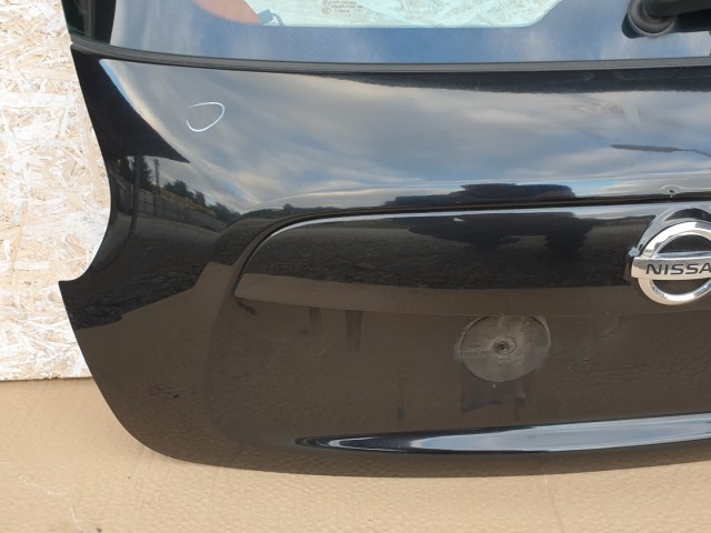 512315 Nissan Juke 2013, Csomagtérajtó, Komletten, Fekete.