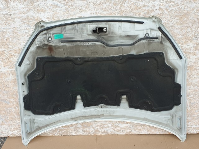 512318 Nissan Qashqai, 2013, Motorháztető.