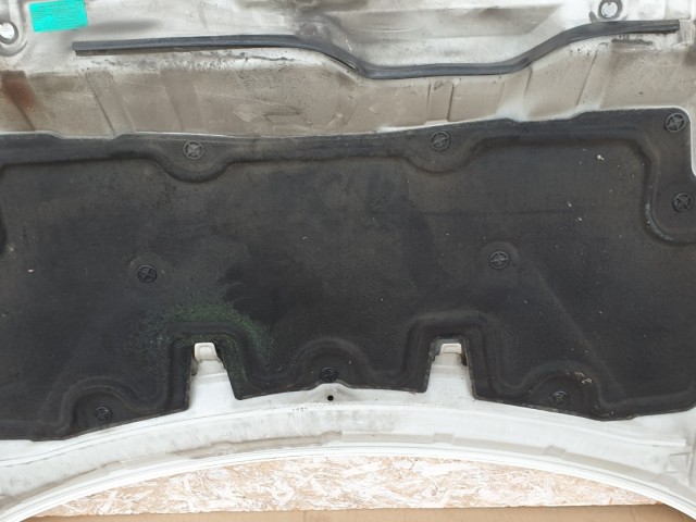 512318 Nissan Qashqai, 2013, Motorháztető.