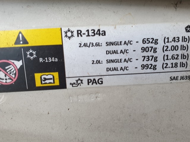 512319 Fiat Freemont 2011, Motorháztető, Jég Apró  Nyomai...