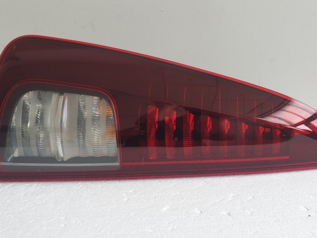 512111 Renault Espace 2008, Bal Hátsó Lámpa. 8200394722.