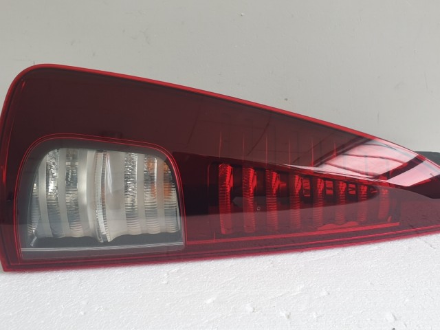 512111 Renault Espace 2008, Bal Hátsó Lámpa. 8200394722.