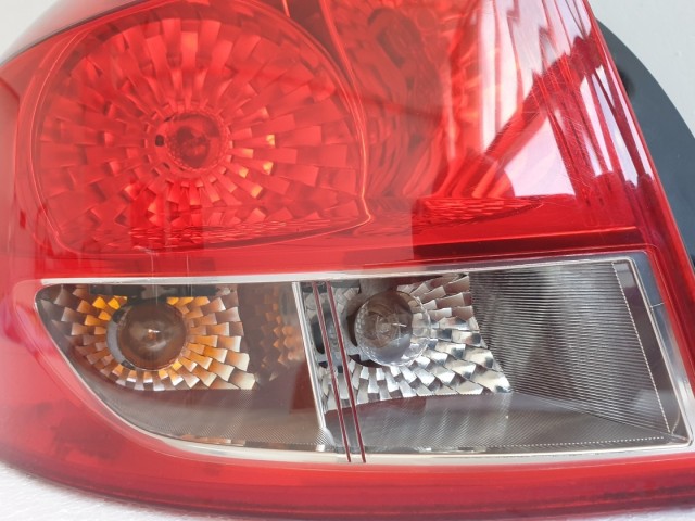 512119 Renault Clio 3, 2012, KOMBI Bal Hátsó Lámpa, 8200586843.