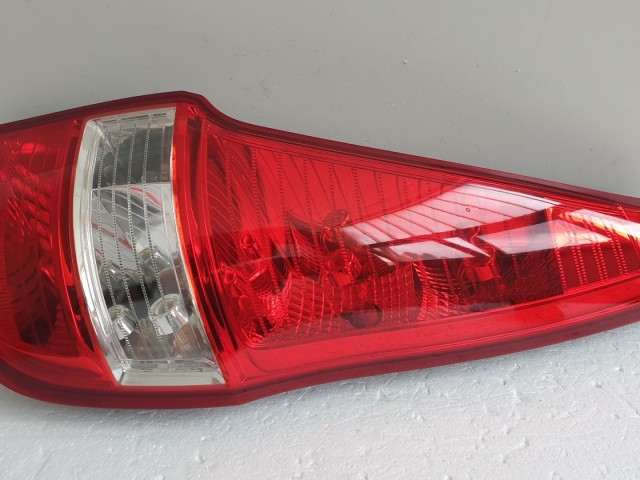 512130 Hyundai i30, 2009, Kombi, Jobb Hátsó Lámpa, 92402-2L1.