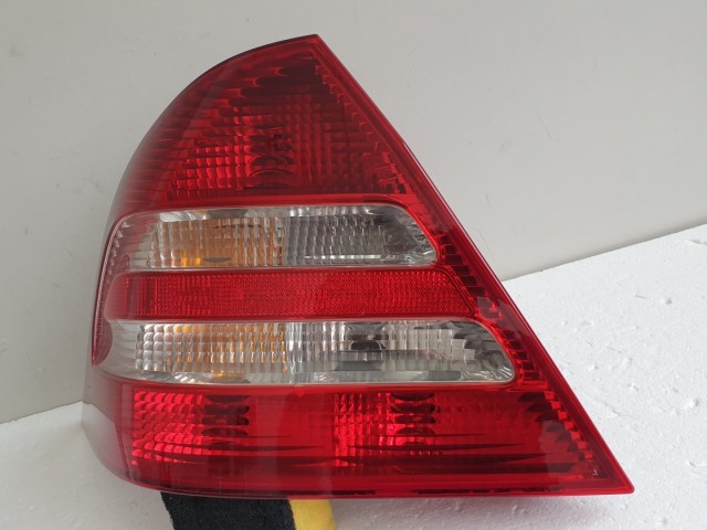 512131 Mercedes C, W203, 2005, Bal Hátsó Lámpa, 4 Ajtós, 
