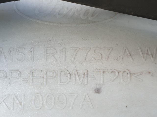 512414 Ford Focus C Max 2008, Ködlámpás, Mosós Első Lökhárító, 7M51-R17757AW.