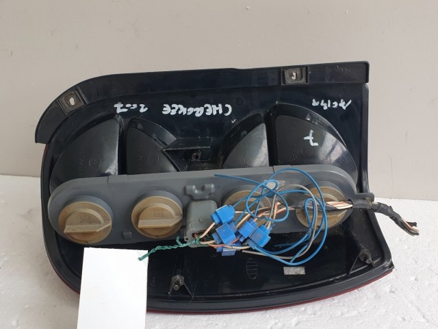 512137 Jeep Cherokee KJ, 2007, Jobb Hátsó Lámpa.