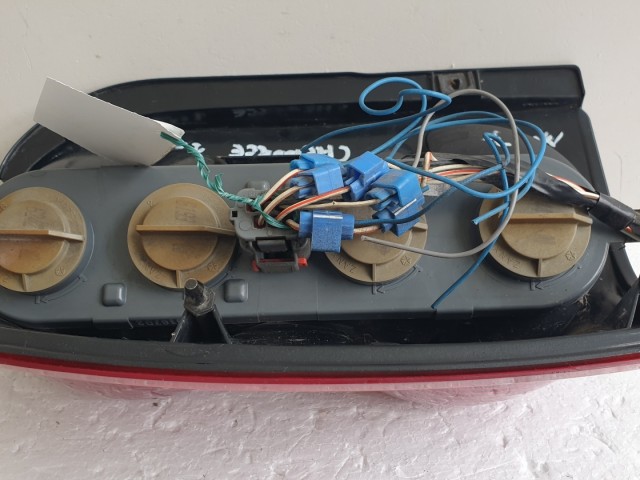 512137 Jeep Cherokee KJ, 2007, Jobb Hátsó Lámpa.