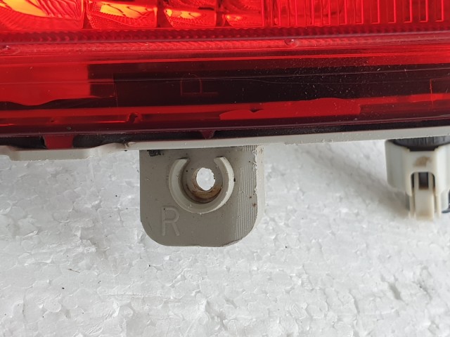 512139 Mazda 5, 2009, Jobb Hátsó Ködlámpa Lökhárítóba. CD8551650.