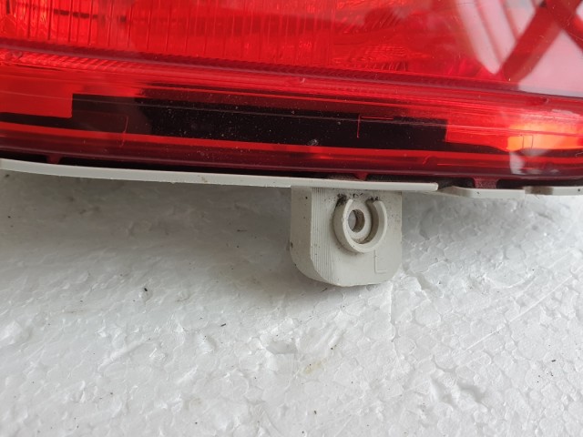 512140 Mazda 5, 2009, Bal Hátsó Ködlámpa Lökhárítóba. CD8551660.