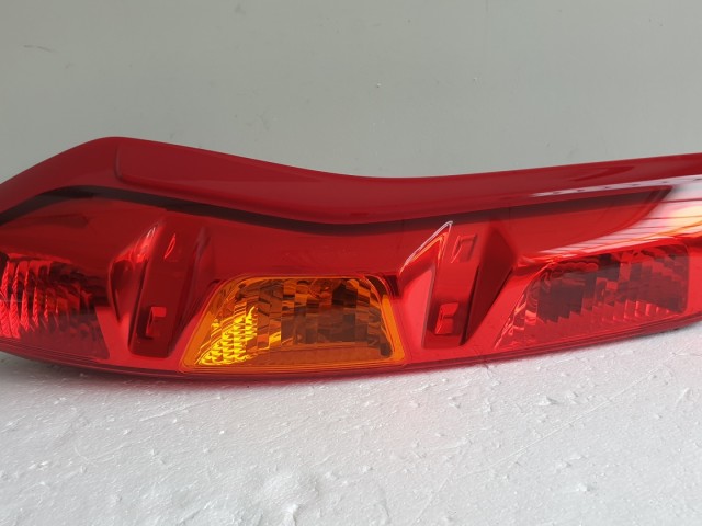 512147 Nissan X Trail 2008, Bal Hátsó Lámpa, 220-63929.