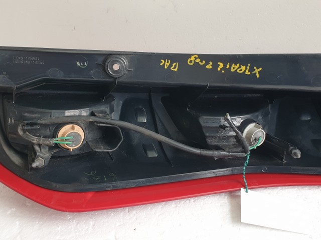 512147 Nissan X Trail 2008, Bal Hátsó Lámpa, 220-63929.