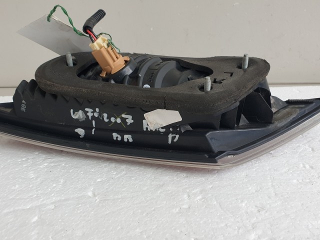 512152 Honda Civic UFO, 2007, Bal Hátsó Belső Lámpa, 226-16721.