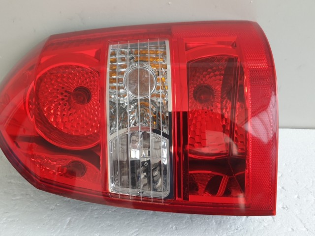 512165 Hyundai Tucson 2006, Jobb Hátsó Lámpa, 92402-2E0.