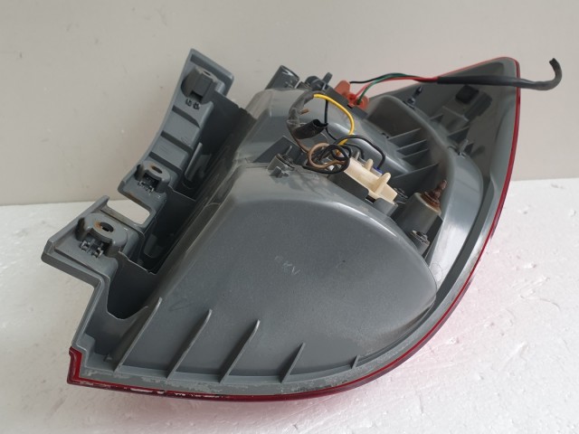 512169 Kia Ceed KOMBI 2011, Bal Hátsó Lámpa, Alsó. 92401-1H3.