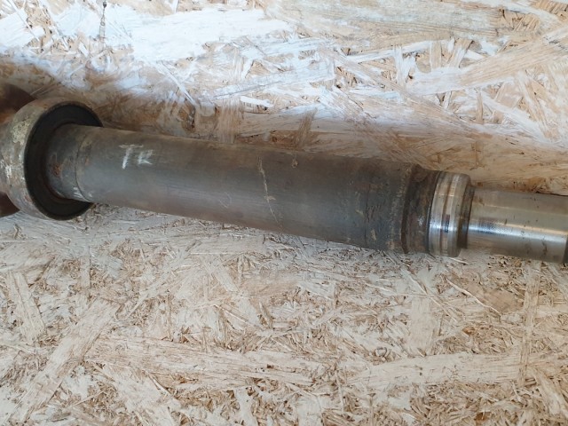 511069 Ford Transit 2005, 2.0, Diesel, Jobb Első  Féltengely, K:28, B:36 Fog.