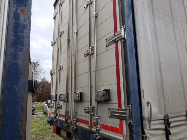  DAF CF 85, 360, 2013, Ponyvás 18 T, Tehergépkocsi, Póttal, Rolós, Függönyös.