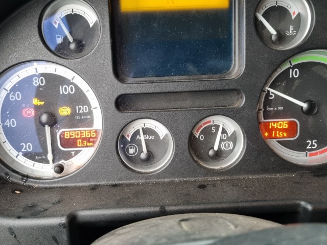  DAF CF 85, 360, 2013, Ponyvás 18 T, Tehergépkocsi, Póttal, Rolós, Függönyös.