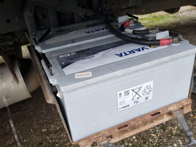  DAF CF 85, 360, 2013, Ponyvás 18 T, Tehergépkocsi, Póttal, Rolós, Függönyös.