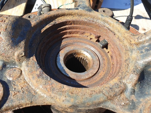 511082 Renault Master 2.3 Dci, 2015, Bal Első Csonkállvány, Kerékagy. 31Fog.