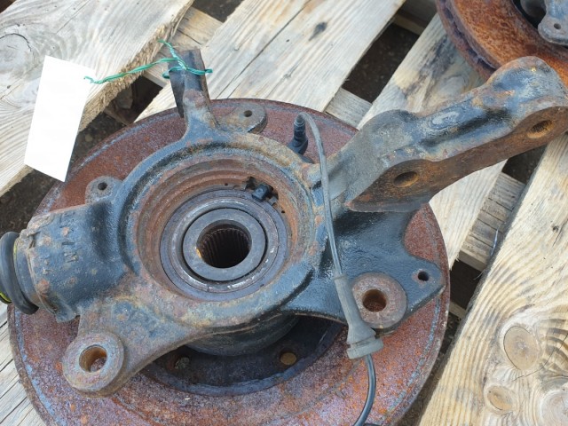 511087 Renault Master 2.3 Dci, 2014, Bal Első Csonkállvány, Kerékagy. 31Fog.