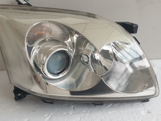 512570 Toyota Avensis T25, 2005, Projektoros Jobb Fényszóró, Lámpa.