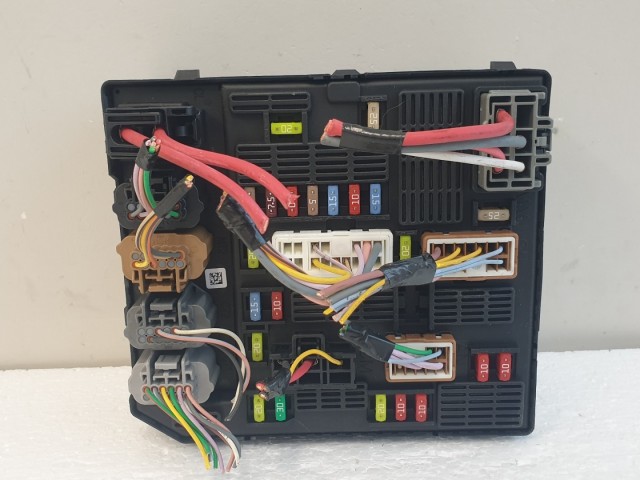 512571 Renault Megane 3, Biztosíték Tábla, 284B62342R. USM. 