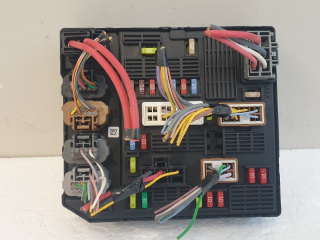 512572 Renault Megane 3, Biztosíték Tábla, 284B62342R. USM. 