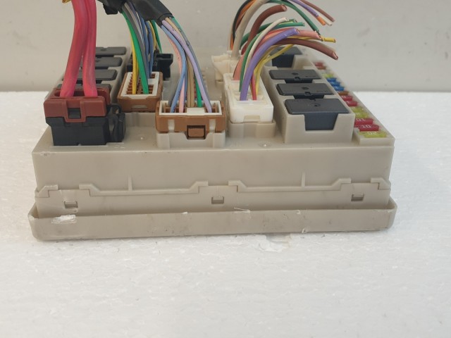 512573 Renault Modus 2005, Külső Biztosíték Tábla, 233293D.