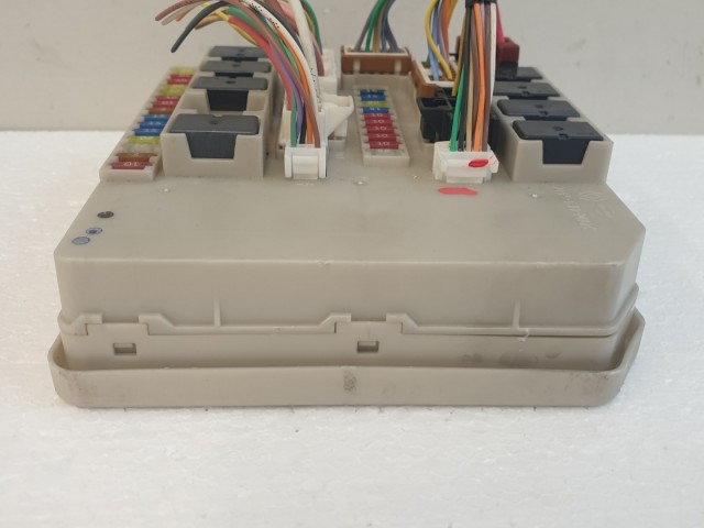 512573 Renault Modus 2005, Külső Biztosíték Tábla, 233293D.