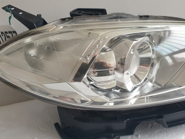 512577 Honda FR-V, 2006, Jobb Első XENON Lámpa, Fényszóró, P4806R.