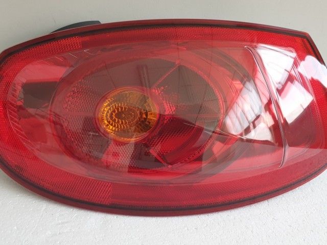 512581 Fiat Bravo 2, 2008, Jobb Hátsó Lámpa, 51757542.