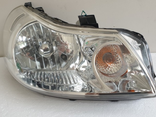 512585 Suzuki SX4, 2008,  Jobb Első Lámpa Fényszóró. 10059135.