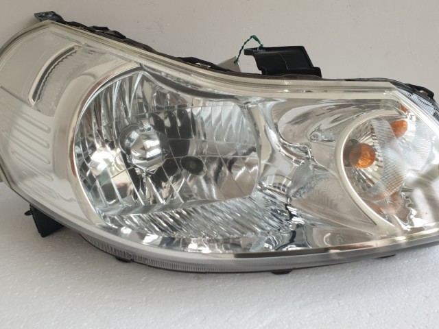 512585 Suzuki SX4, 2008,  Jobb Első Lámpa Fényszóró. 10059135.