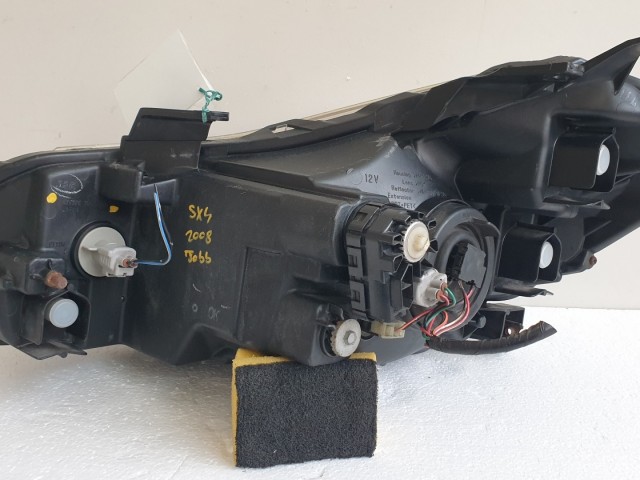 512585 Suzuki SX4, 2008,  Jobb Első Lámpa Fényszóró. 10059135.