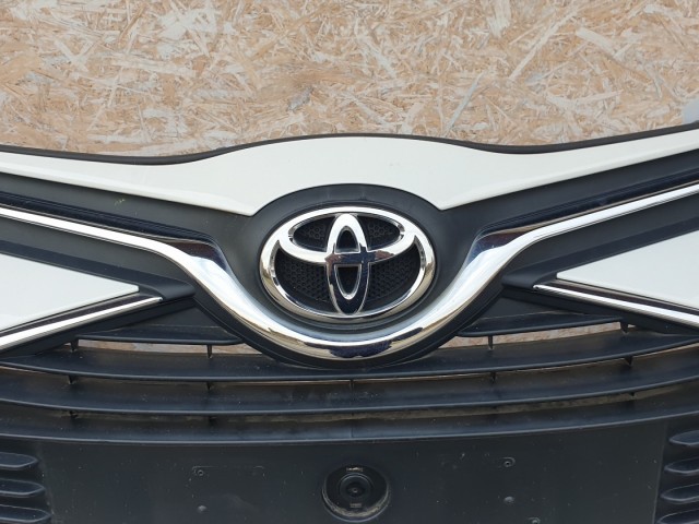 512591 Toyota Yaris 2015, Ködlámpás Első Lökhárító, 521190D660.