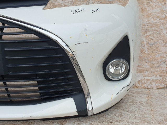 512591 Toyota Yaris 2015, Ködlámpás Első Lökhárító, 521190D660.