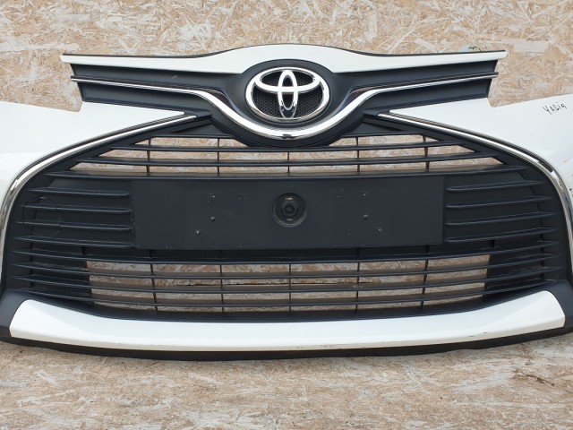 512591 Toyota Yaris 2015, Ködlámpás Első Lökhárító, 521190D660.