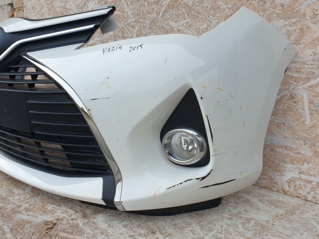 512591 Toyota Yaris 2015, Ködlámpás Első Lökhárító, 521190D660.