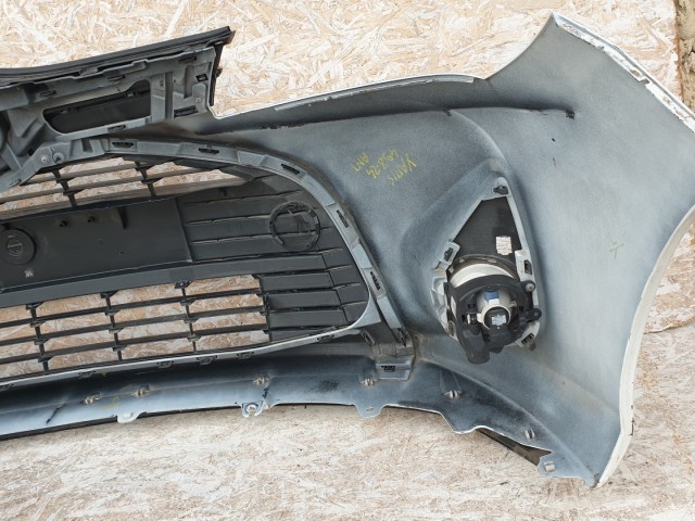 512591 Toyota Yaris 2015, Ködlámpás Első Lökhárító, 521190D660.