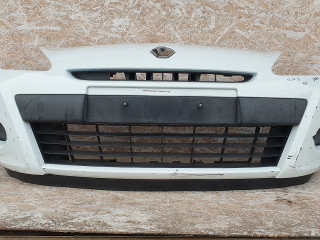 512596 Renault Clio 3, 2011, Első Lökhárító, 185 ös, 8200799930.